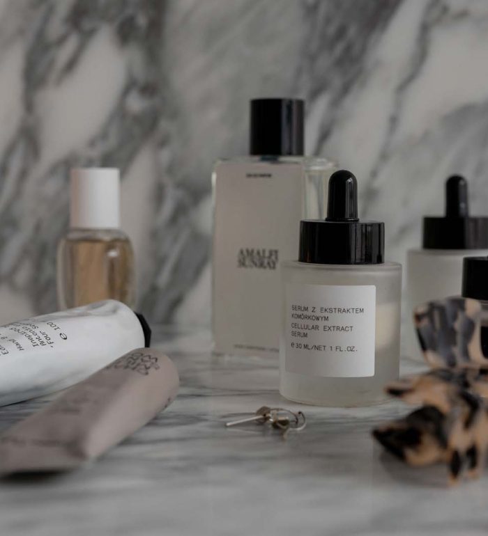 kaboompics_luxury-beauty-and-skincare-products-arrangement-on-marble-background-ugc-inspired-free-stock-photo-34740